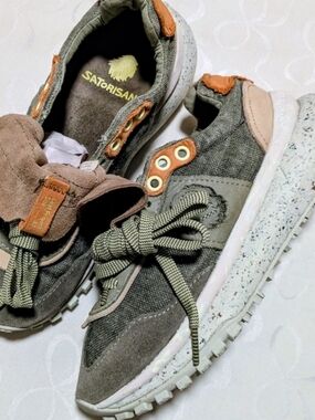 Satisosan Dharma Linen Sneakers